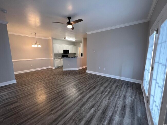 Building Photo - 2057 Silvercrest Dr