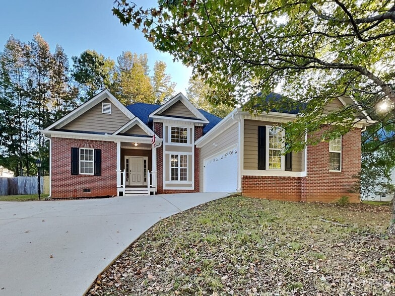 Building Photo - 919 Creek Run Pl