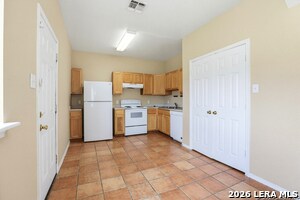 Building Photo - 6342 Queens Castle Dr