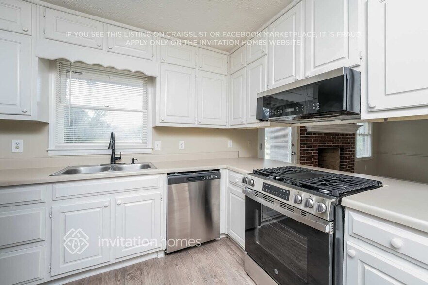 Building Photo - 343 Willowwind Dr