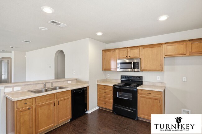 Building Photo - 557 Winbridge Ln