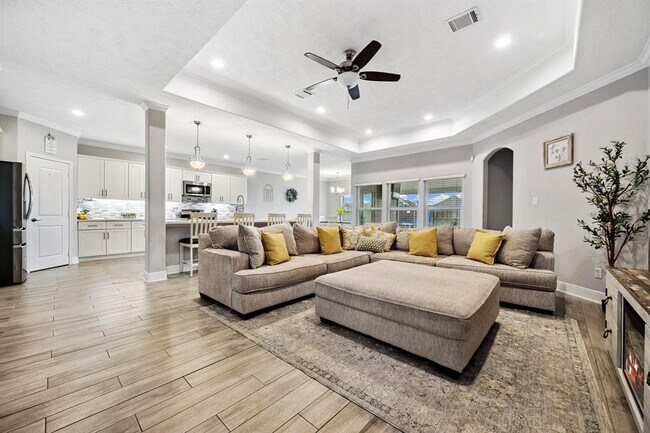Building Photo - 10178 Prairie Dunes Ln