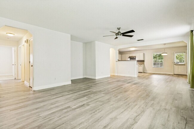 Building Photo - BEAUTIFUL SINGLE STORY HOME IN RETAMA SPRINGS
