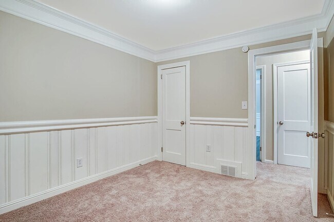 Building Photo - 3440 Lark Ln
