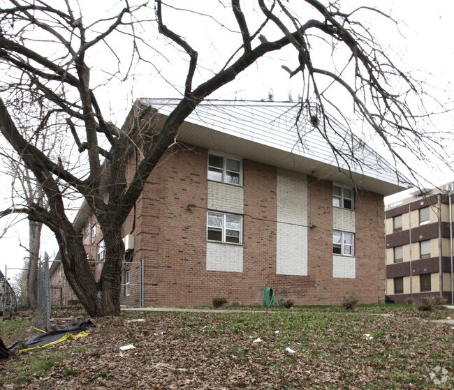 broad manor apartments 678 N Broad St Elizabeth NJ 07208 Apartment