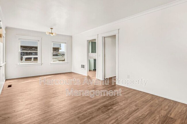 Building Photo - 915 Civic Center Dr