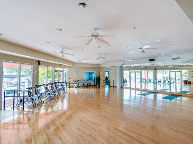 Building Photo - 3370 Hidden Bay Dr