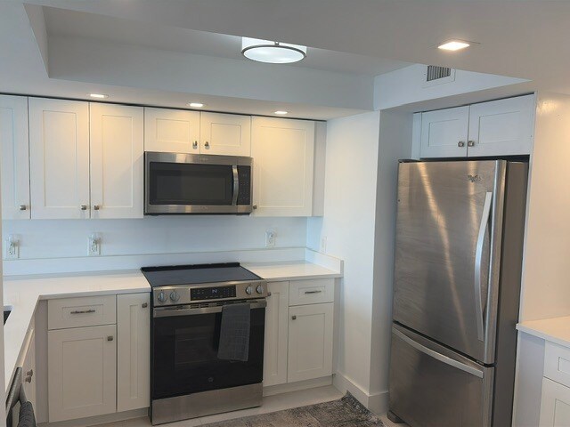 Building Photo - 3000 E Sunrise Blvd
