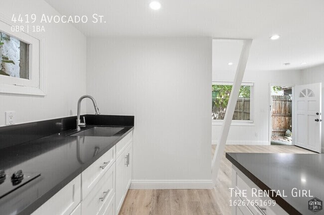 Building Photo - 4419 Avocado St