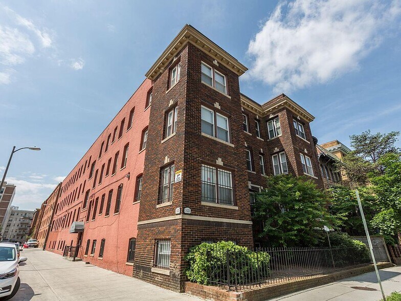 Building Photo - 1420 Harvard St NW