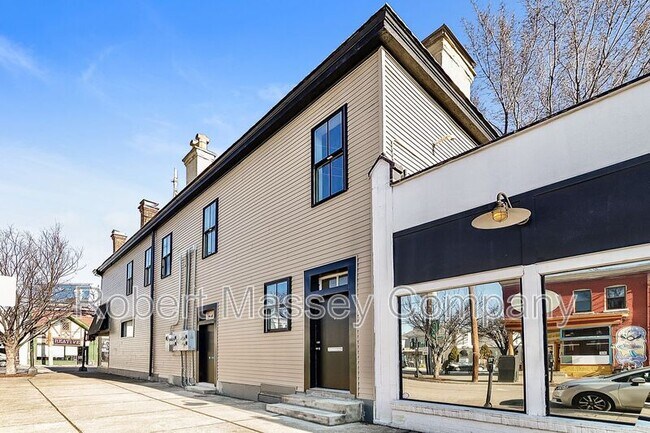 Building Photo - 1958 Bonnycastle Ave