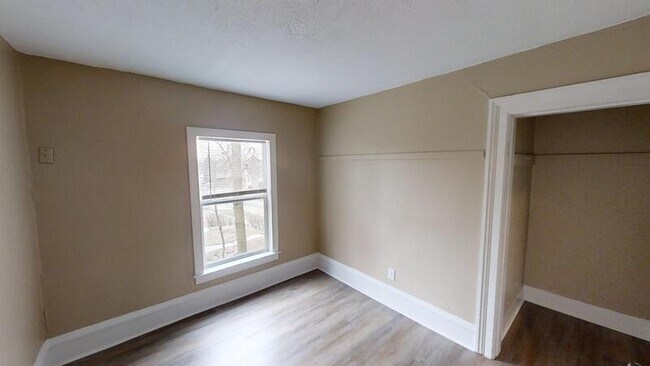 Building Photo - 716 Pearl St