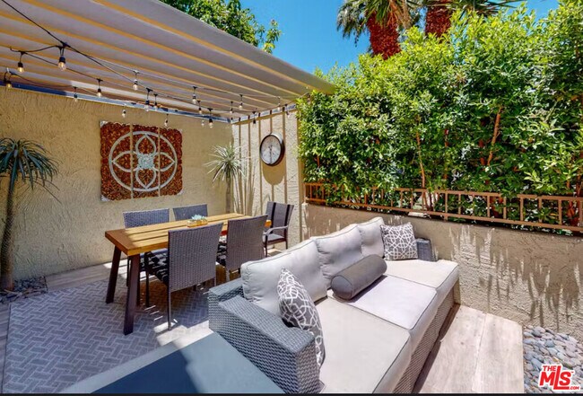 Building Photo - 78155 Cabrillo Ln