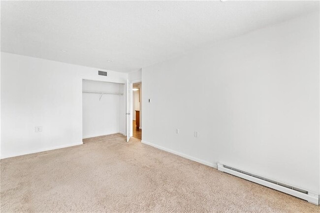 Building Photo - 30 Argyle Ave