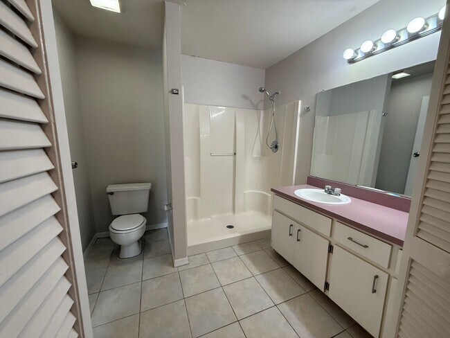Building Photo - Deltona 3/2 Corner Lot