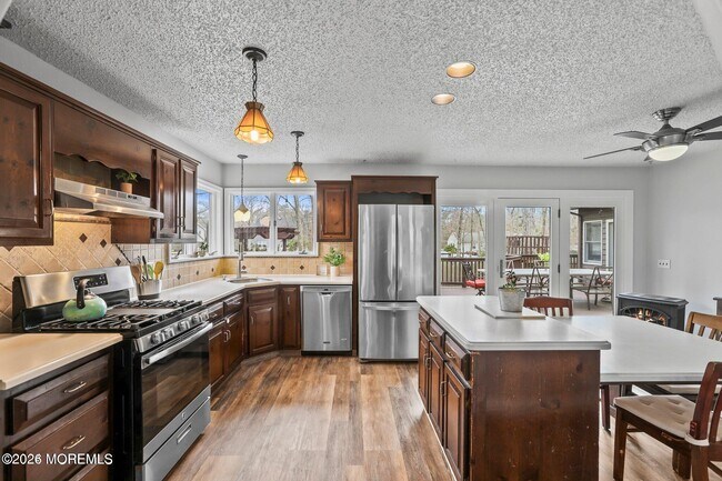 Building Photo - 1244 Whitesville Rd