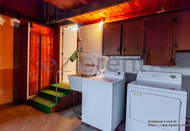 Building Photo - 4636 Goya Pkwy