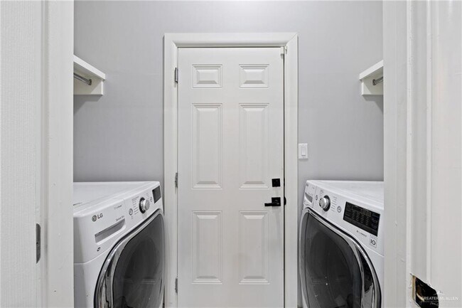 Building Photo - 16 Isabella Grace St