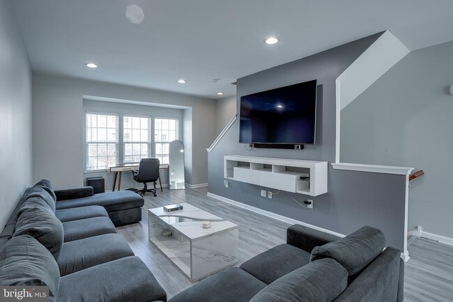 Building Photo - 14 Tylers Ct