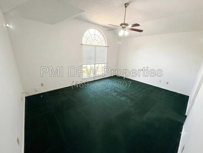 Building Photo - 2332 Boardwalk Dr