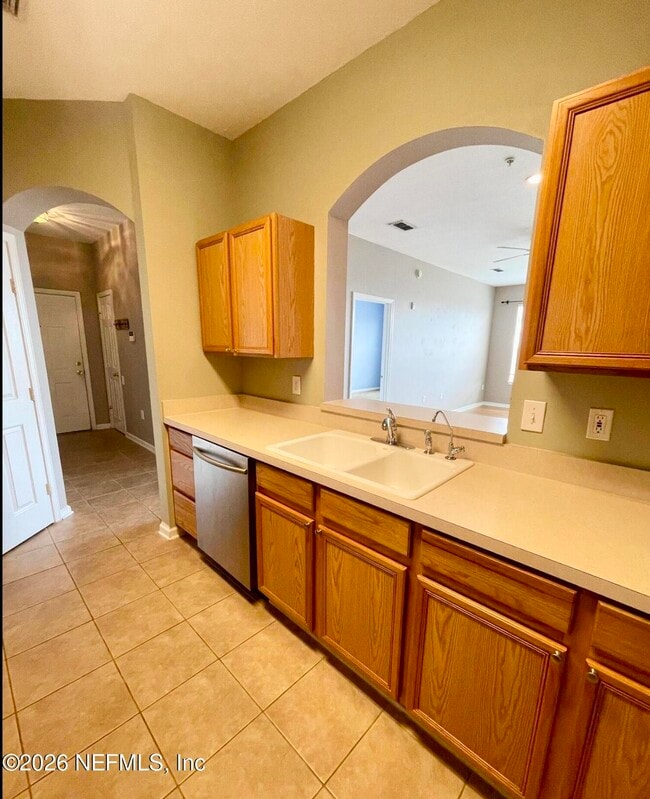 Building Photo - 7990 Baymeadows Rd