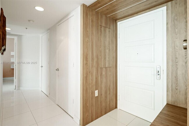 Building Photo - 150 Sunny Isles Blvd