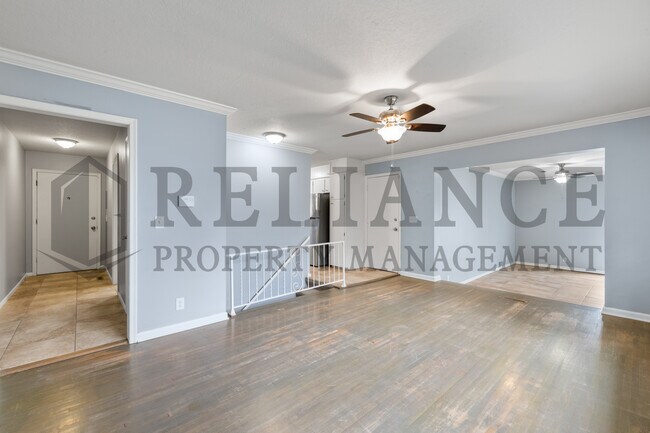 Building Photo - 512 Cindy St