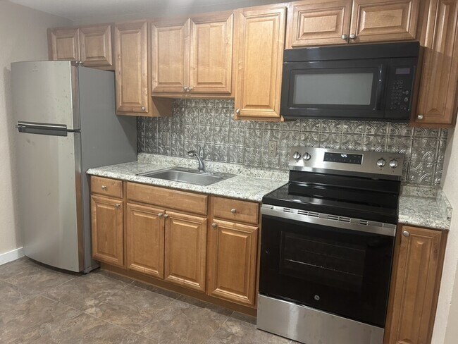 Building Photo - Maltz