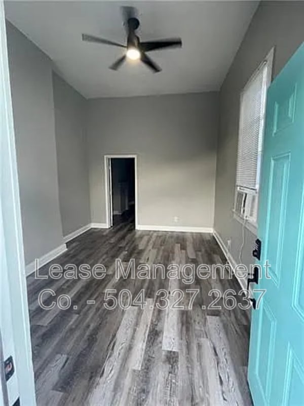 Building Photo - 912 N Prieur St