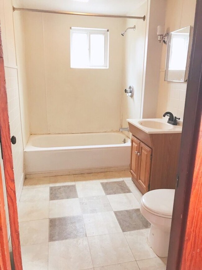 Building Photo - Baribeau, MF