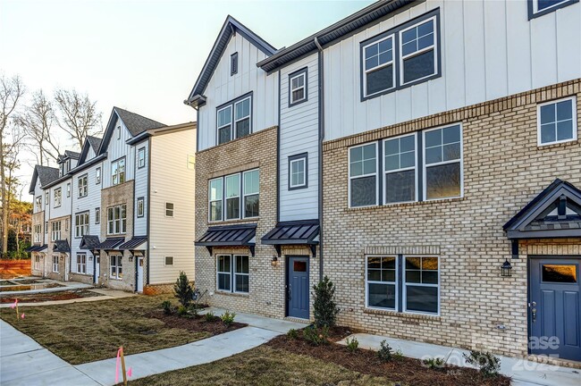 Building Photo - 14104 Loyola Ridge Dr