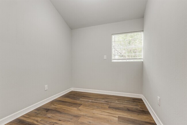 Building Photo - 427 Pennsylvania St