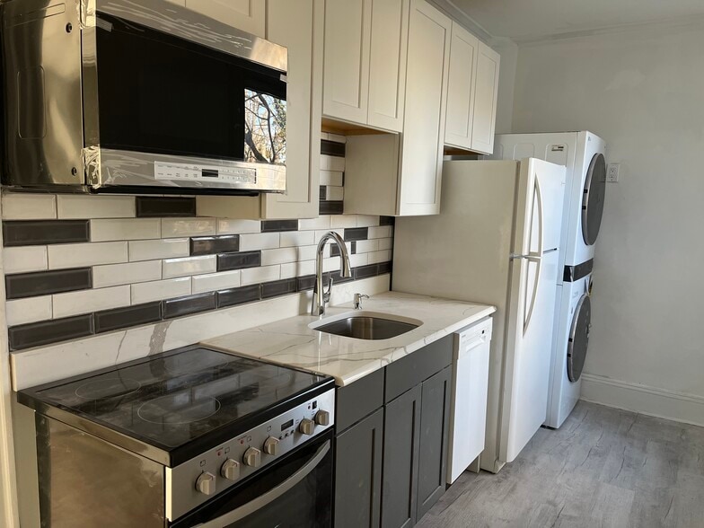 Building Photo - 75 Kearney St