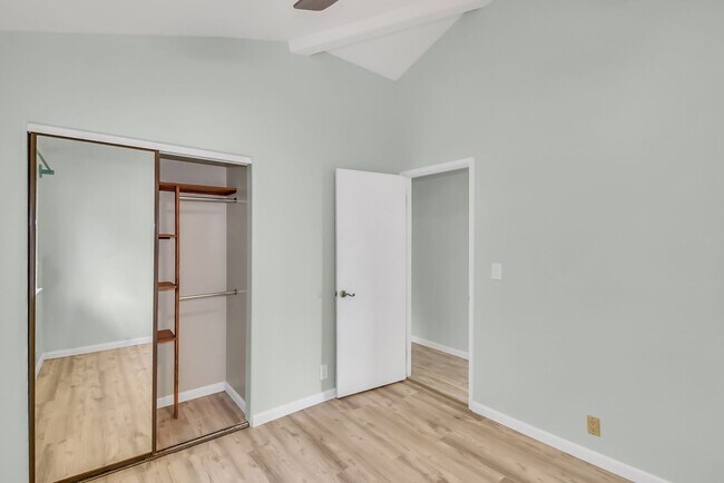 Building Photo - 73-4338-4338 Koi Koi St