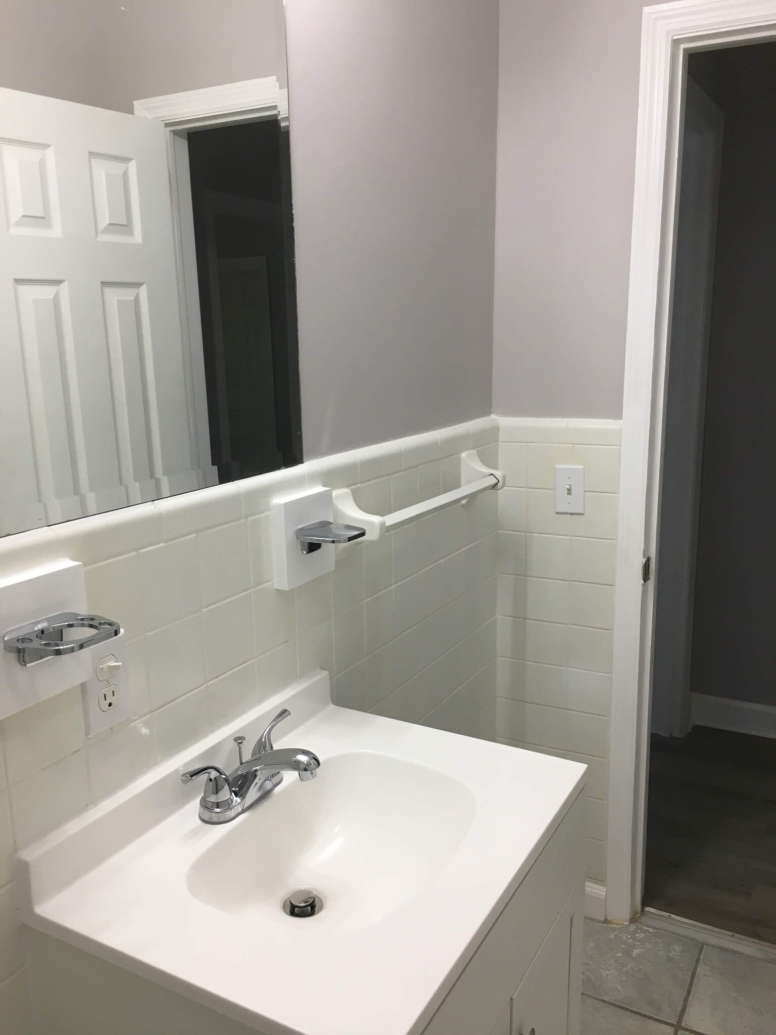 Bathroom - 110 Gilliland Ave