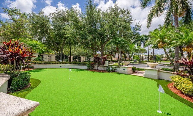 Building Photo - 1108 Myrtlewood Cir E