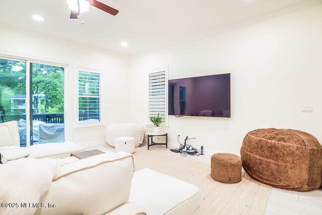 Building Photo - 8849 Pallazzo Terrace