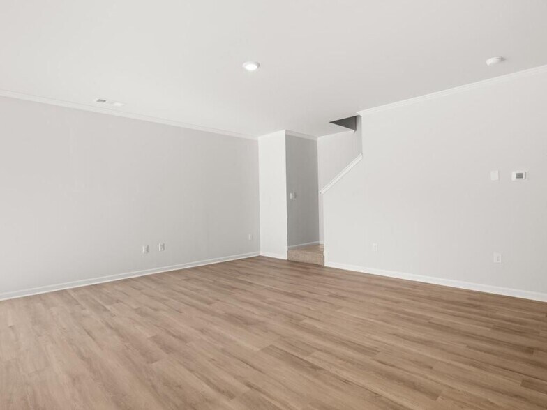 Building Photo - 84 Hughes Pl Dr