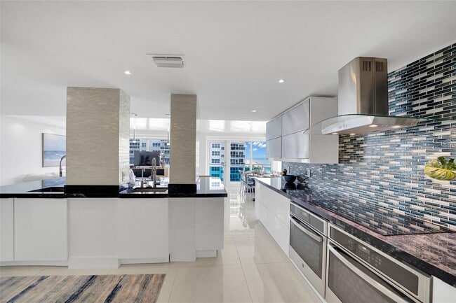 Building Photo - 3430 Galt Ocean Dr