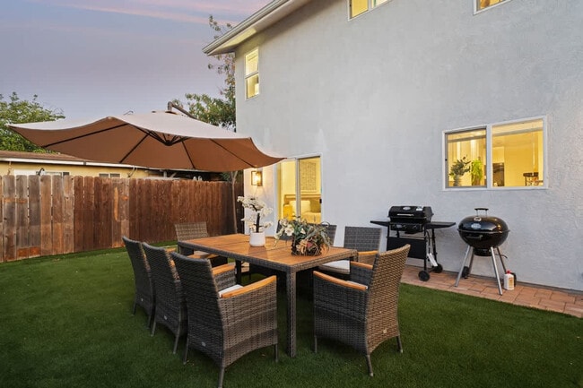 Building Photo - 1219 Denver Ln