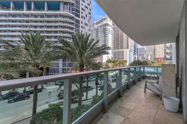 Building Photo - 1331 Brickell Bay Dr