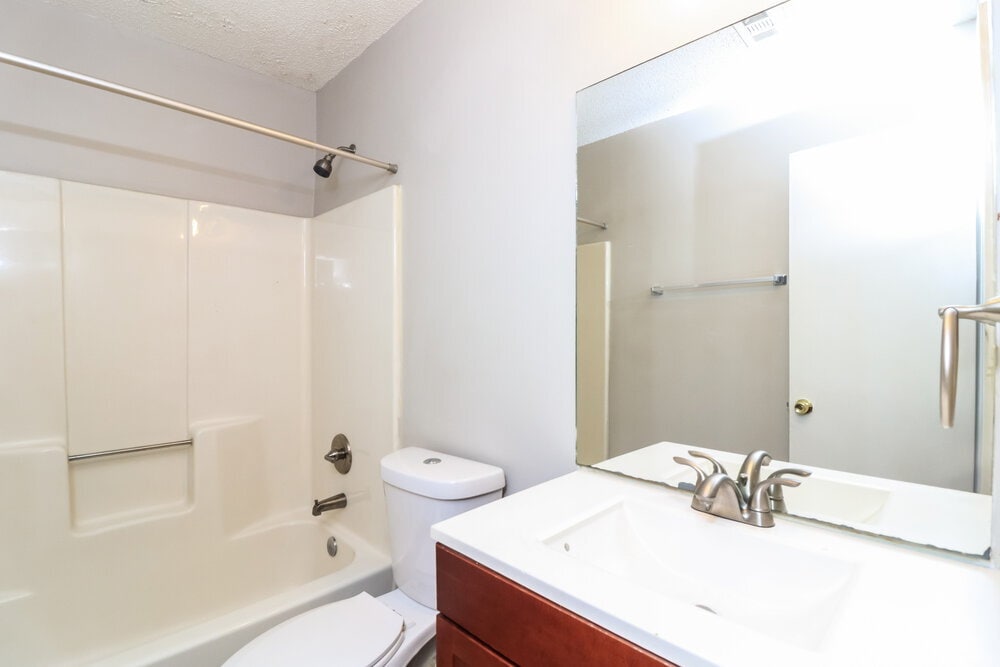 Building Photo - 4034 Sharon Woods Dr