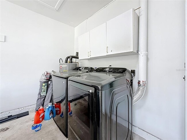 Building Photo - 10709 Donbrese Ave