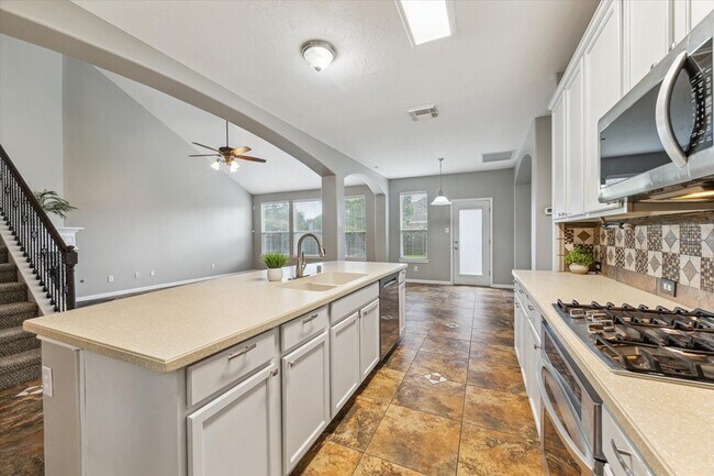 Building Photo - 3122 Schumann Oaks Dr