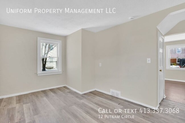 Building Photo - 12 Putnam Cir