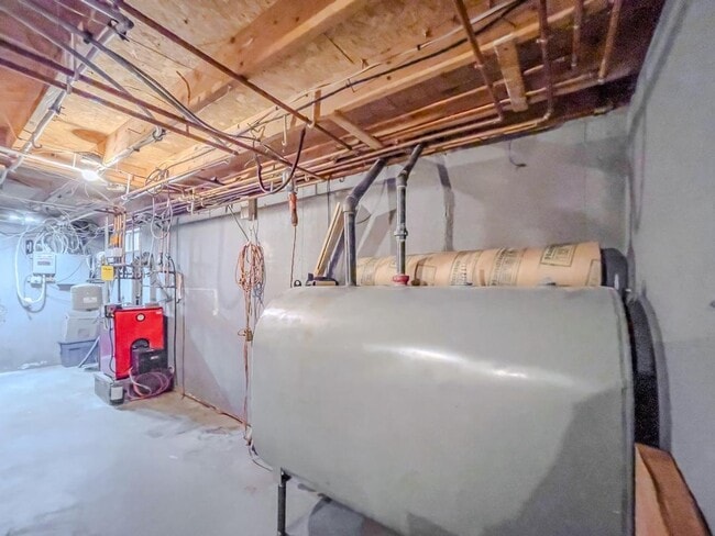 Building Photo - Refined Ranch Living in a Private Natural Setting