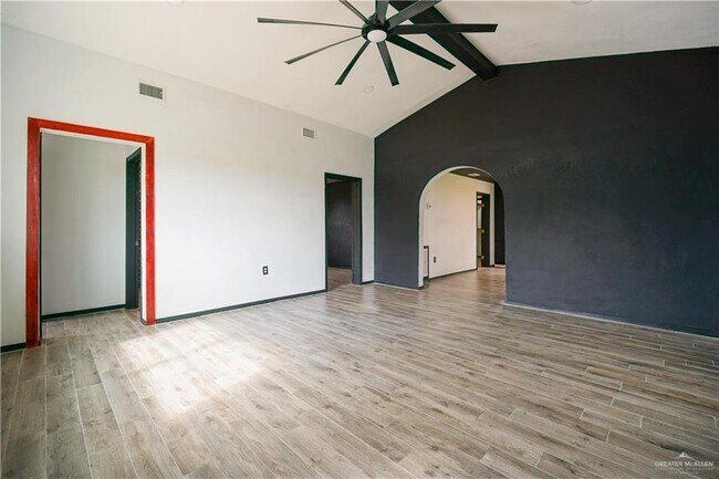 Building Photo - 3903 E Lopez Dr