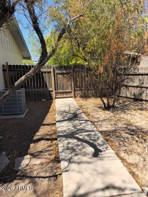Building Photo - 133 E Del Rio Dr