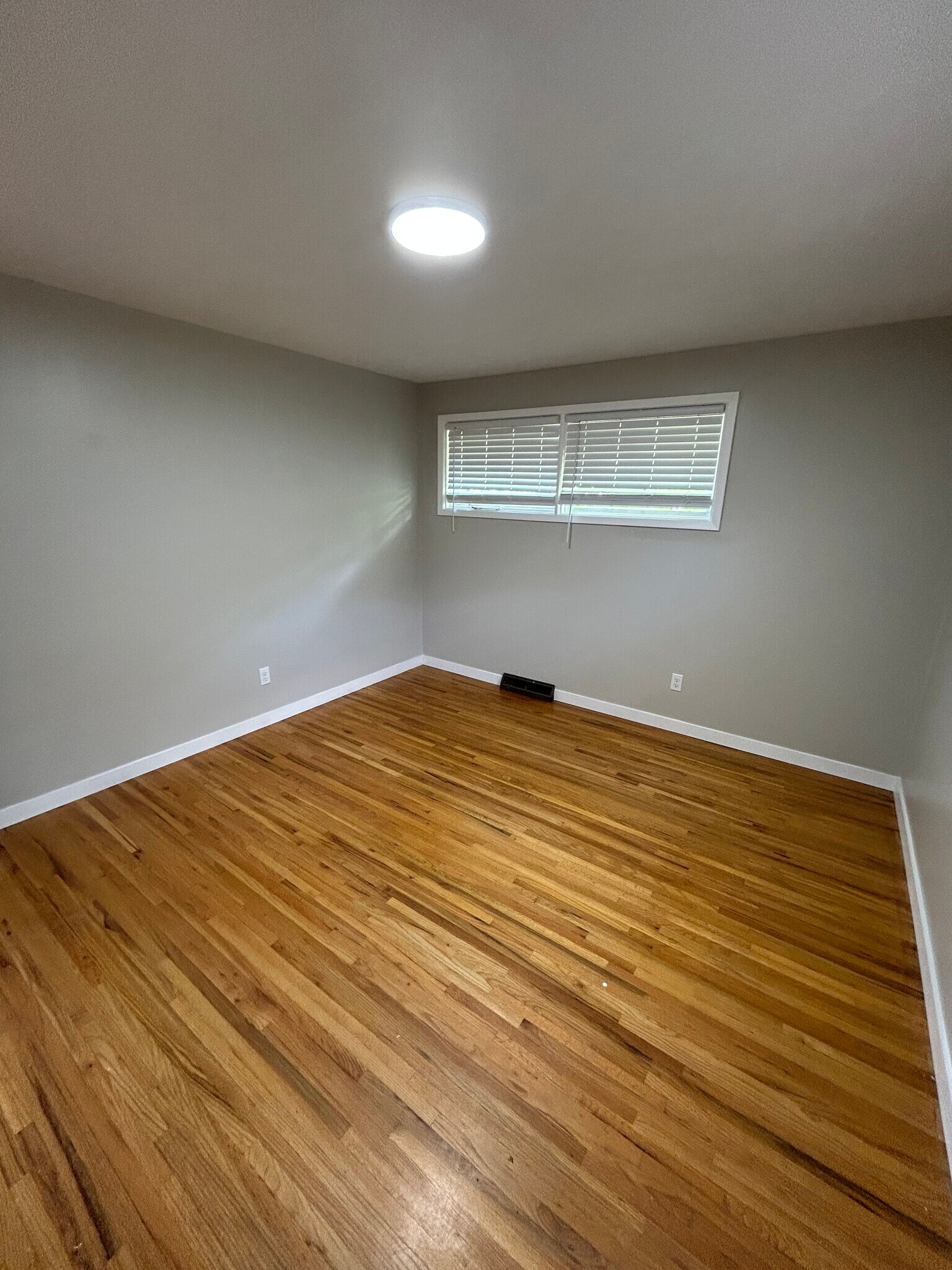 Upstairs Bedroom - 332 W Greta Ave
