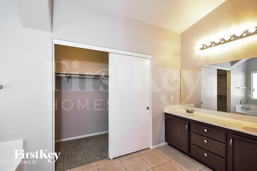 Building Photo - 4730 Cliff Palace Ct
